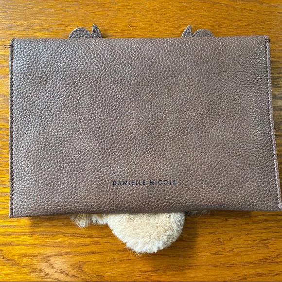 NWOT Danielle Nicole Disney Beast Clutch - Picture 3 of 7